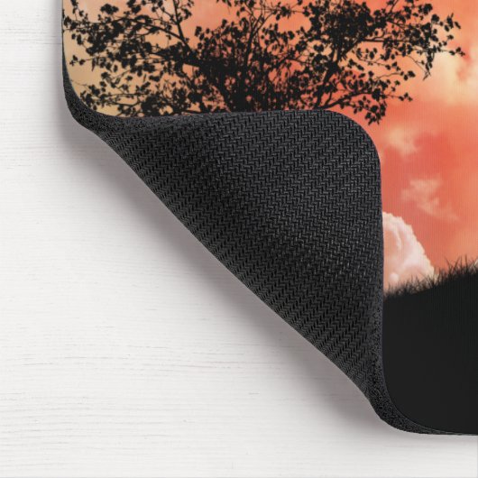 Korb auf einem Hügel Mousepad (Ecke)