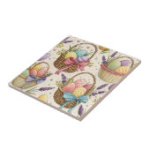 Korb aus Weidengeflecht mit Lavendel-Oster-Eiern Fliese (Seite)