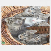 Körbchen mit Kätzchen Fleecedecke (Vorderseite (Horizontal))