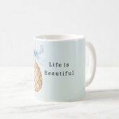 Korbgeflecht-Ei Blaue Schleife Kaffeetasse (VorderseiteRechts)
