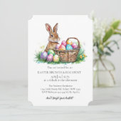 Korbhase mit dekorativen Eiern und Eierjagd Einladung (Stehend Vorderseite)