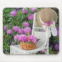 Korbsessel im Garten von Azalea