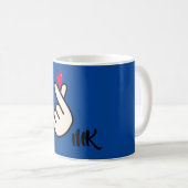 Koreanisches K-Pop Hand Heart Blue Monogram Kaffeetasse (VorderseiteRechts)