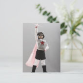 Koreanisches Mädchen in Superheldenkostüm mit aufg Postkarte (Stehend Vorderseite)