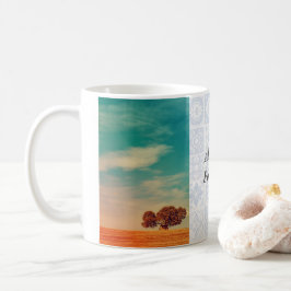 Korkeiche und Dolmen in ländlicher Umgebung Kaffeetasse