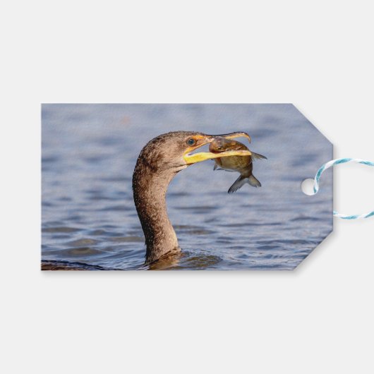 Kormoran mit Fisch Geschenkanhänger (Vorderseite (Horizontal))