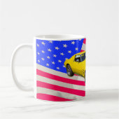 KorvetteStingray 1975 mit amerikanischer Flagge Kaffeetasse (Links)