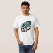 Kosmische Abenteuer mit Astronautengrafik T-Shirt (Vorne ganz)