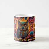 Kosmische Eule der Weisheit Kaffeetasse (Mittel)
