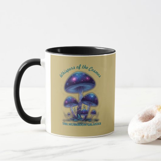 Kosmische Galaxienpilze • Whimsical Fantasy-Pilze  Tasse (Mit Donut)