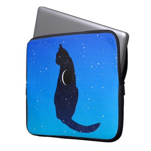 Kosmische Katze im Hintergrund eines Sternenhimmel Laptopschutzhülle (Vorderseite Links)