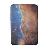 Kosmische Klippen im Carina-Nebel Badematte (Vorderseite Vertikal)