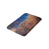 Kosmische Klippen im Carina-Nebel Badematte (Schrägansicht)