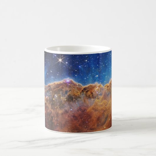 Kosmische Klippen im Carina-Nebel | James Webb | Kaffeetasse (Mittel)
