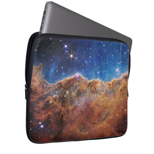 Kosmische Klippen im Carina-Nebel Laptopschutzhülle (Vorne Rechts)