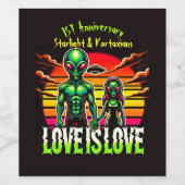 Kosmische Liebe von Alien Couple geteilt Weinetikett (Einzelnes Label)