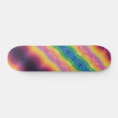 Kosmische Regenbogenenergie, nicht binär, LGBTQ+ Skateboard (Horizontal)