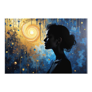 Kosmische Silhouette - Frau im Golden Swirl Galaxi Fotodruck
