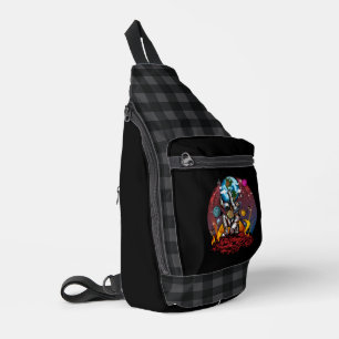 Kosmischer Atlas-Astronaut hält die Erde auf dem M Crossbody Bag