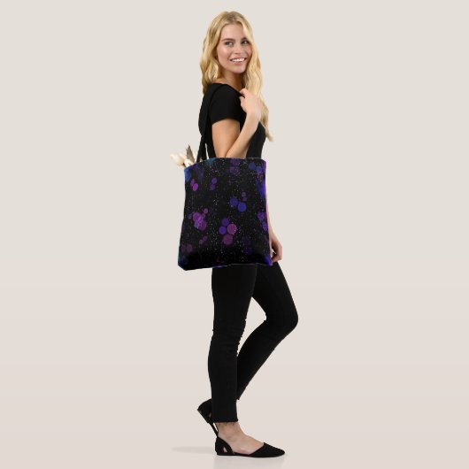 Kosmischer Blasenfluss Tasche (Am Model)