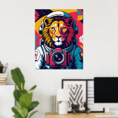 Kosmischer Löwe – Astronautenhelm-Poster | Kühner  Poster (Heimbüro)