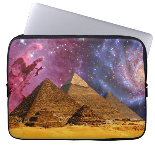 kosmischer Sturm über dem Untergrund Laptopschutzhülle (Vorderseite)