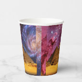 kosmischer Sturm über dem Untergrund Pappbecher (Rechts)