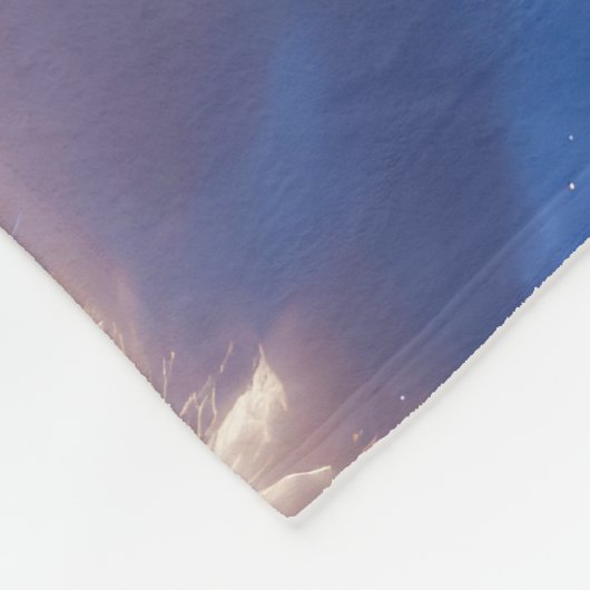 Kosmischer Traum: Wirbelnde Nebel & Sternennacht Fleecedecke (Ecke)