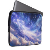 Kosmischer Traum: Wirbelnde Nebel & Sternennacht Laptopschutzhülle (Vorne Rechts)