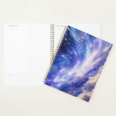 Kosmischer Traum: Wirbelnde Nebel & Sternennacht Planer (Anzeige)