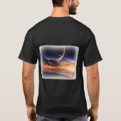 Kosmisches Planetenhorizon Basic Dark T-Shirt (Rückseite)