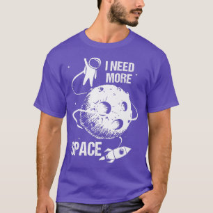 Kosmonautin des Raumschiffs Astronaut braucht mehr T-Shirt