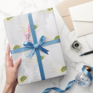 Kosmosblume auf Weiße Hochzeit Eleganz  Geschenkpapier