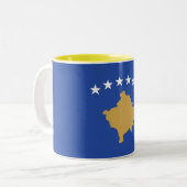 Kosovo-Flagge Zweifarbige Tasse (Vorderseite Links)