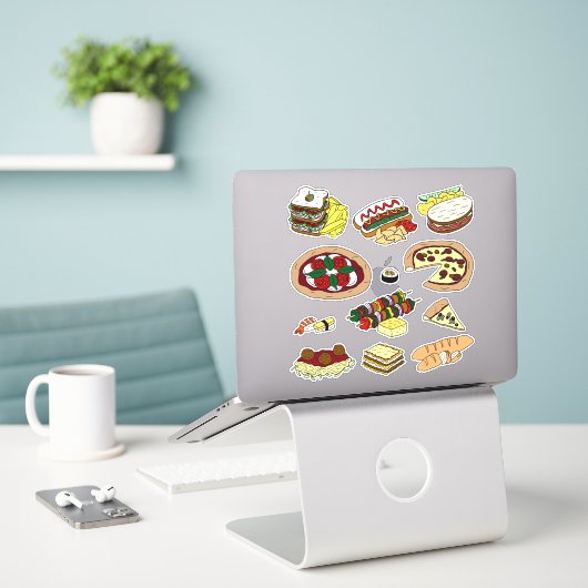 Kostbare Aufkleber für das Abendessen (Laptop auf Schreibtisch)