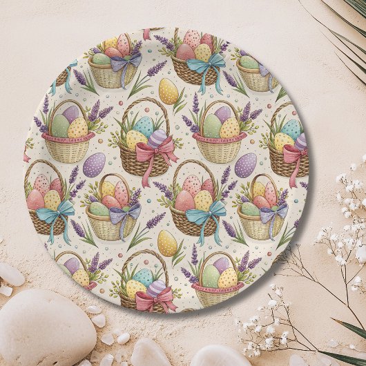 Kostbare Osterkörbe mit Lavendel Pappteller