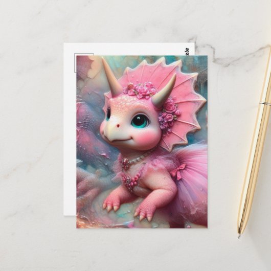 Kostbare Triceratops in einem rosa Kleid Postkarte (Vorderseite/Rückseite Beispiel)