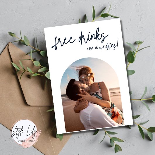 Kostenfreie Getränke Save the Date im modernen Arc Ankündigung