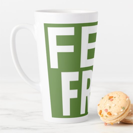 Kostenlose Druckneuheit; grüner Hintergrund Milchtasse (Beispiel)