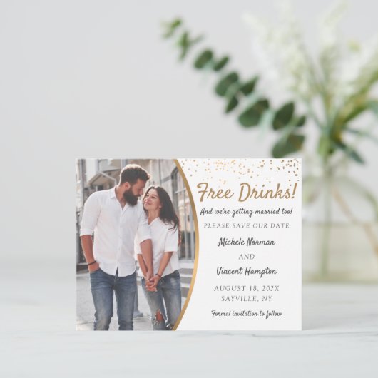 Kostenlose Getränke! Lässig Save the Date mit Foto Postkarte (Stehend Vorderseite)