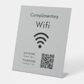 Kostenloser Wifi-Code Schwarz & Grau Sockelschild (Vorderseite)
