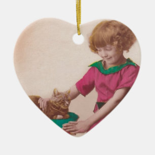 kostenloses vintage-druckbar - foto von mädchen un keramikornament
