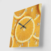 Köstliche Orangenscheiben Quadratische Wanduhr (Winkel)