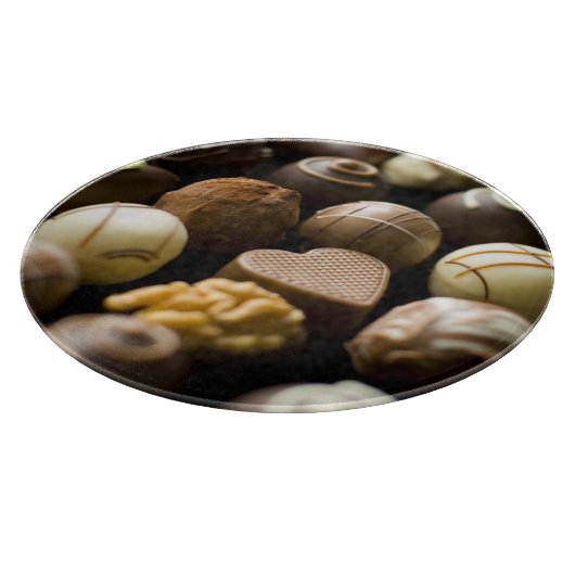 Köstliche Schokoladenpralinen Schneidebrett (Ecke)