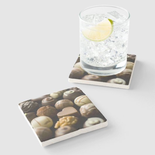 Köstliche Schokoladenpralinen Steinuntersetzer (Seitenansicht)