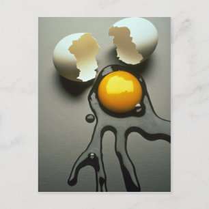 Köstliches gebrochenes Ei Postkarte