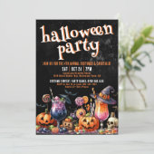 Kostüme und Cocktails Erwachsenes Halloween-Party Einladung (Stehend Vorderseite)