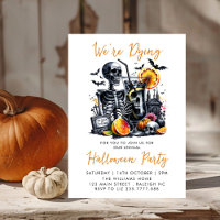 Kostüme und Cocktails Erwachsenes Halloween-Party