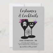 Kostüme und Cocktails Grau Halloween-Party Einladung (Vorderseite)