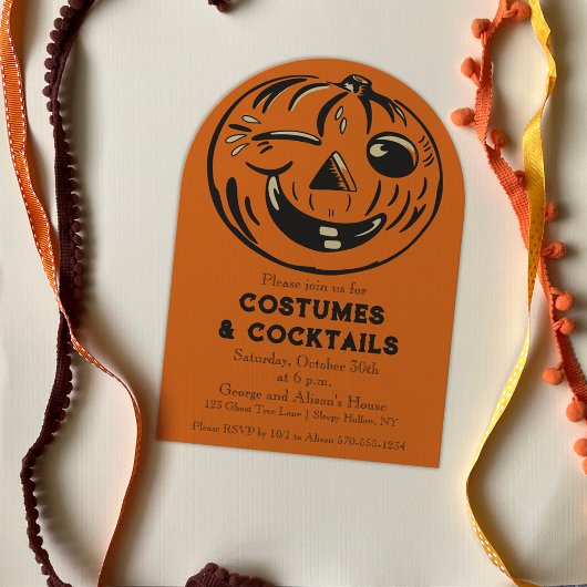 Kostüme und Cocktails Vintages Halloween-Party Einladung